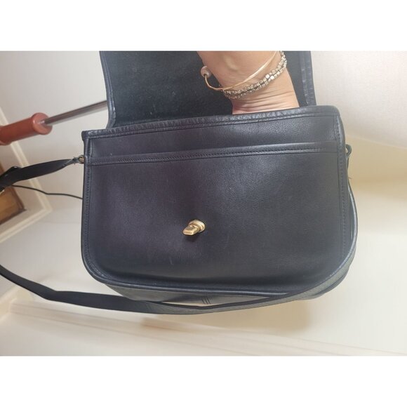 VTG Coach Leather Crossbody City Bag 9790 Adjustable Strap Turnlock Brass - Picture 7 of 11